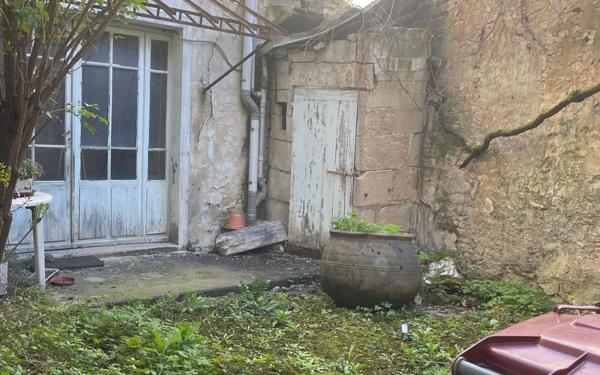 Maison à vendre    7 pièces •  Niort