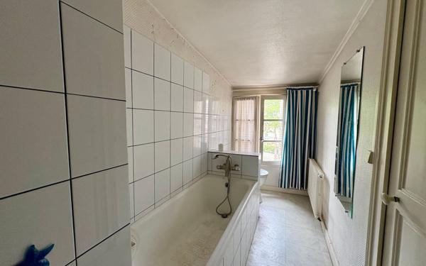 Maison à vendre    7 pièces •  Niort