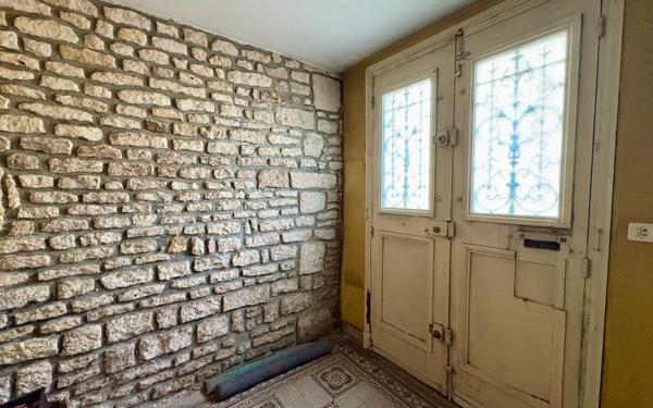 Maison à vendre    7 pièces •  Niort