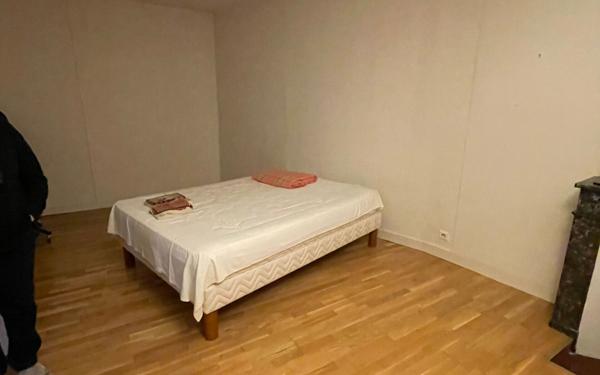 Maison à vendre    7 pièces •  Niort