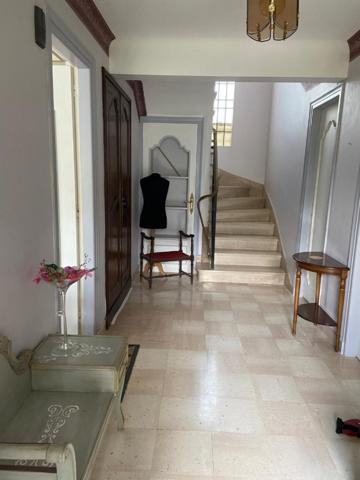 Grande maison familiale à deux pas des écoles et du collège dans le centre de Caudan.