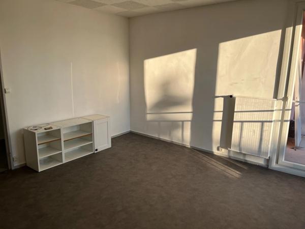 Appartement à vendre 3 pièces MONTELIMAR (26)