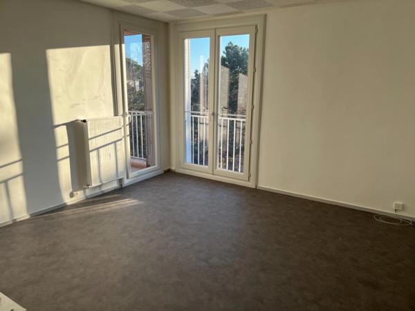 Appartement à vendre 3 pièces MONTELIMAR (26)