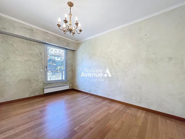 Appartement 4 pièces 84.34 m2