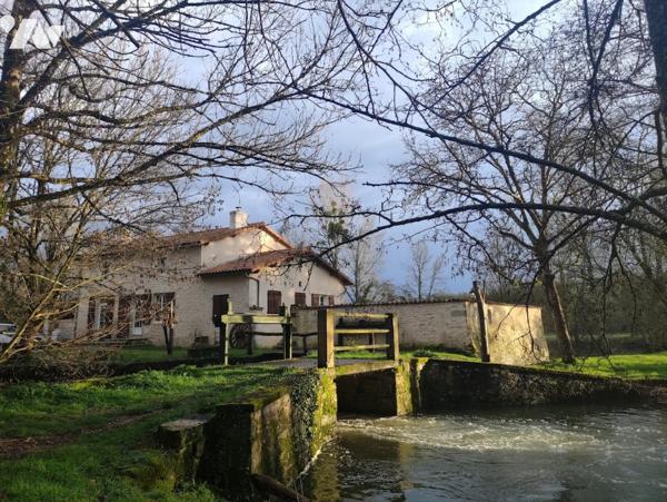 ANCIEN MOULIN TRANSFORME EN HABITATION Rénové entièrement