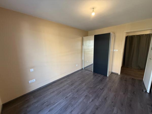 AMNEVILLE - APPARTEMENT 3 PIÈCES AVEC 2 CHAMBRES ! PARKING ET BALCON !