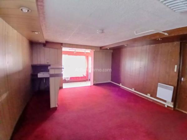 Vente                                                      Immeuble
                        
                     7 pièces                      150 m2                     à Valenton