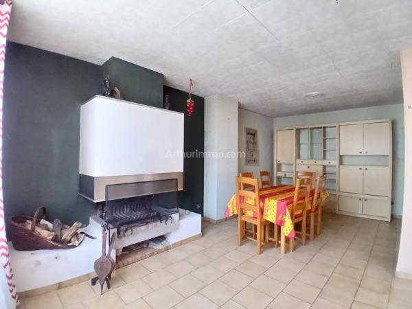 Vente                                                      Immeuble
                        
                     7 pièces                      150 m2                     à Valenton