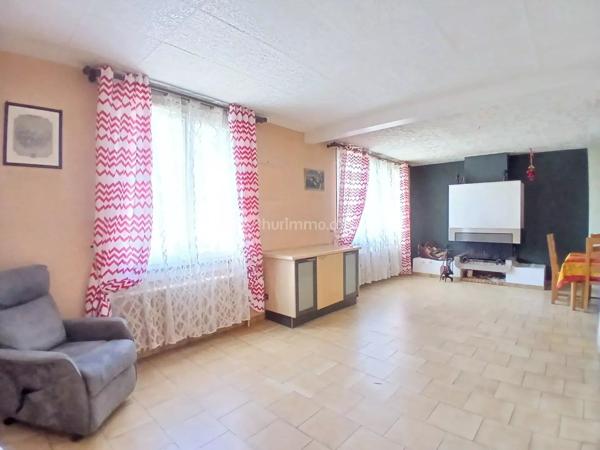 Vente                                                      Immeuble
                        
                     7 pièces                      150 m2                     à Valenton