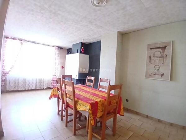 Vente                                                      Immeuble
                        
                     7 pièces                      150 m2                     à Valenton