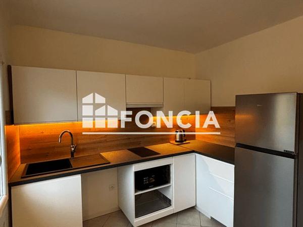 Location Appartement 2 pièces 46.89 m² - 5 PLACE DE LA MAIRIE Ceyras 34800