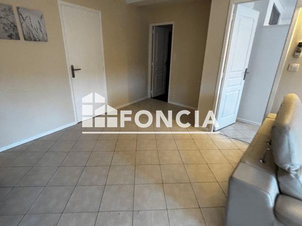 Location Appartement 2 pièces 46.89 m² - 5 PLACE DE LA MAIRIE Ceyras 34800