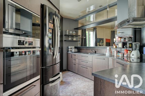Maison à vendre 6 pièces 155 m² Suresnes