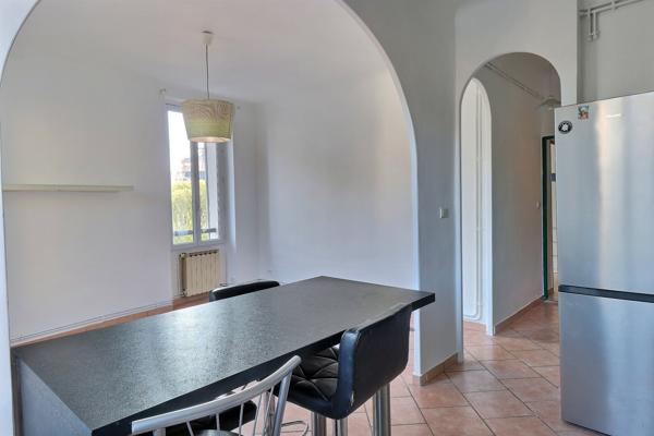 Grand T2---Double Exposition---Baille---Lodi---