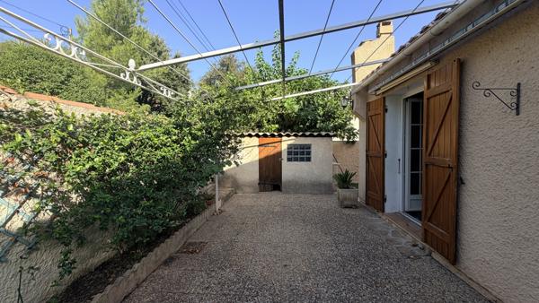 Vente Maison au calme avec terrasse et garage à La Ciotat dans un havre de paix
