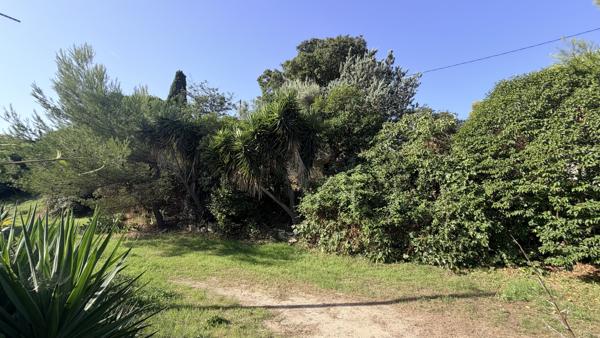 Vente Maison au calme avec terrasse et garage à La Ciotat dans un havre de paix