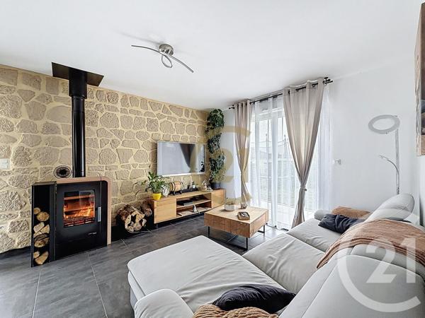 Maison à vendre  6 pièces - 112,21 m2 LYOFFANS - 70