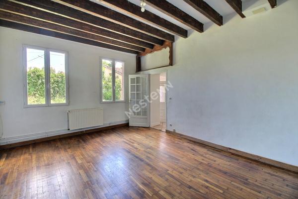 Maison ancienne de 3 chambres avec grande dépendance proche EPERNON