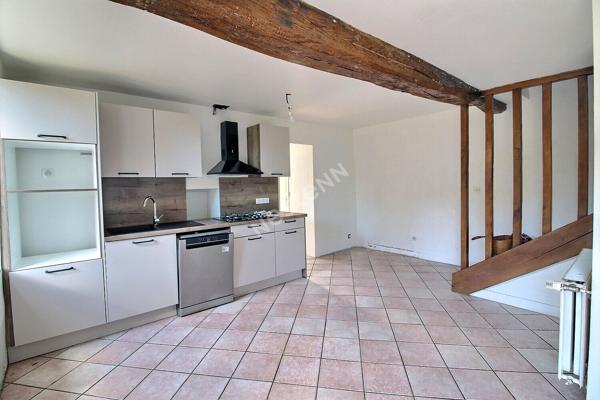 Maison ancienne de 3 chambres avec grande dépendance proche EPERNON