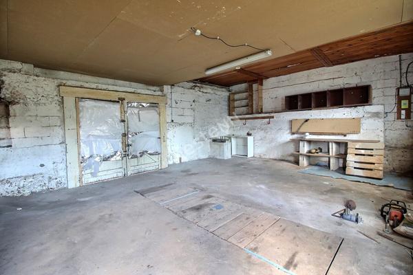Maison ancienne de 3 chambres avec grande dépendance proche EPERNON