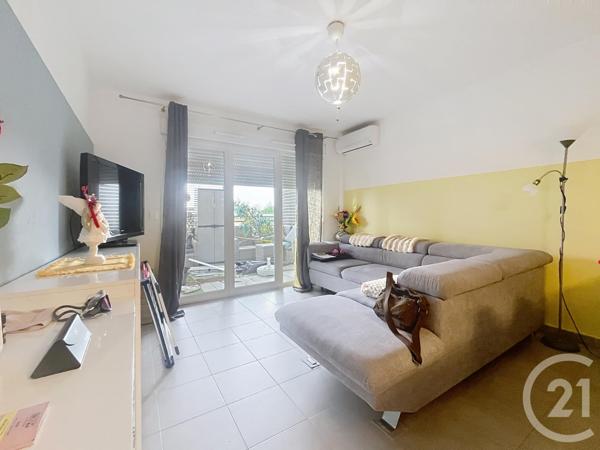 Appartement F3 à vendre  3 pièces - 58,11 m2 ROQUEBRUNE SUR ARGENS - 83