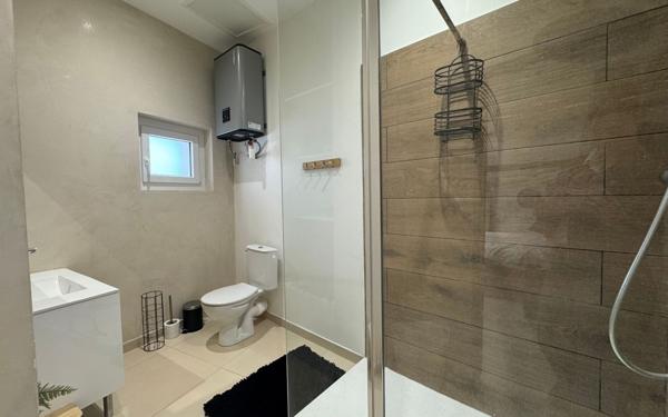 Appartement à vendre    2 pièces • 42,90 m2 L'Isle-sur-la-Sorgue