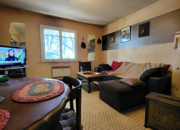 Immeuble à vendre    10 pièces •  Joyeuse