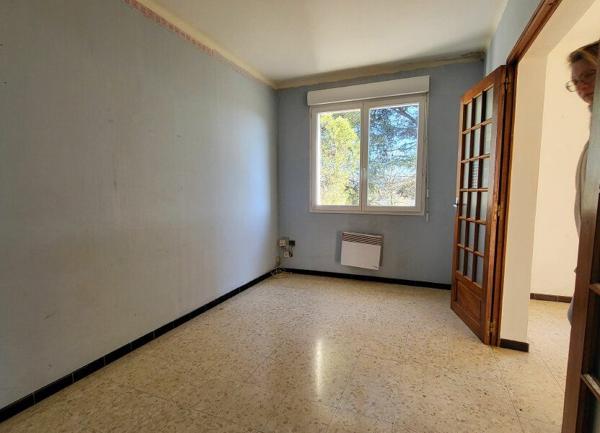 Immeuble à vendre    10 pièces •  Joyeuse