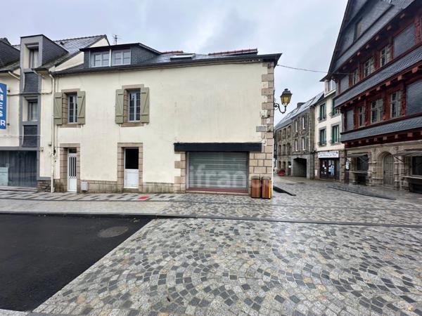 EXCLUSIVITÉ - Commerce avec habitation à vendre 5 pièces CARHAIX PLOUGUER (29)