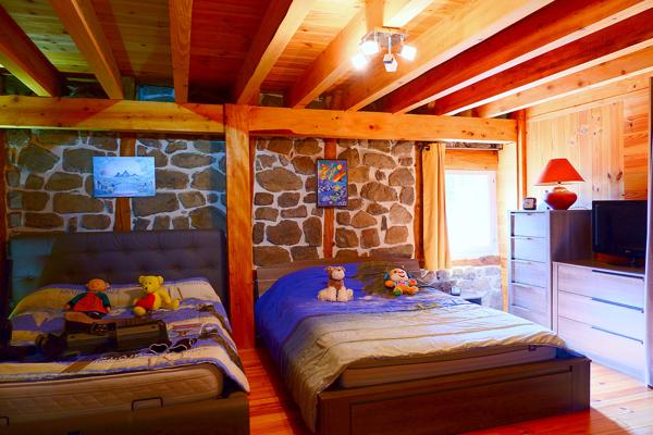 Ancienne ferme ardéchoise rénovée avec vue - 284 m²