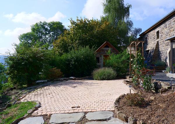 Ancienne ferme ardéchoise rénovée avec vue - 284 m²