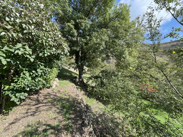 Ancienne ferme ardéchoise rénovée avec vue - 284 m²