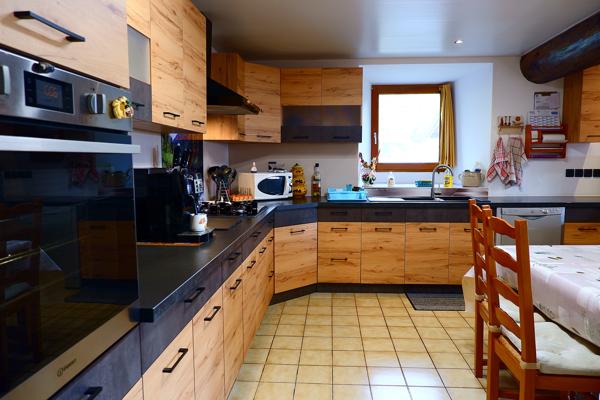 Ancienne ferme ardéchoise rénovée avec vue - 284 m²