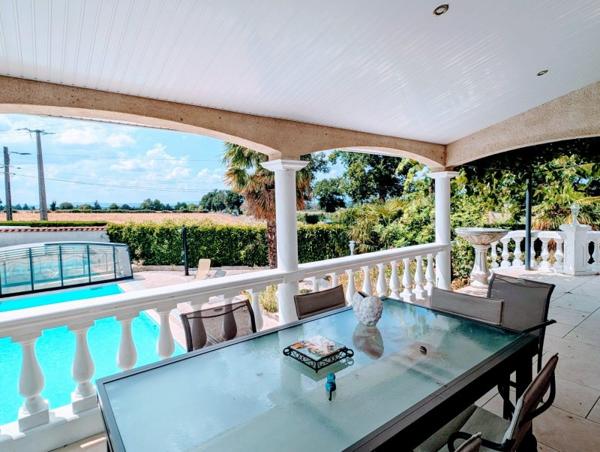 Vente / Maison d'architecte à Saint-Galmier (42330)