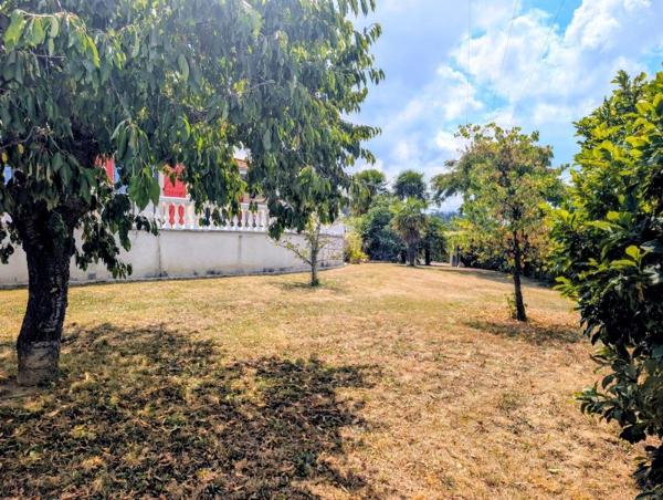 Vente / Maison d'architecte à Saint-Galmier (42330)