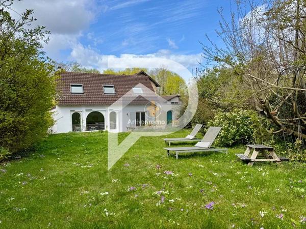Vente                                                      Maison
                        
                     6 pièces                      159 m2                     à L'Étang-la-Ville