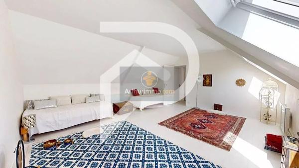 Vente                                                      Maison
                        
                     6 pièces                      159 m2                     à L'Étang-la-Ville