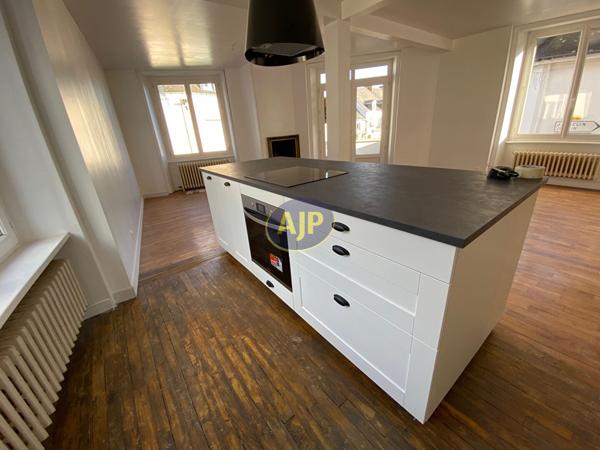 Appartement à louer Rohan : 3 pièces, 86m² avec 2 chambre(s) à 775€ - AJP Immobilier Pontivy