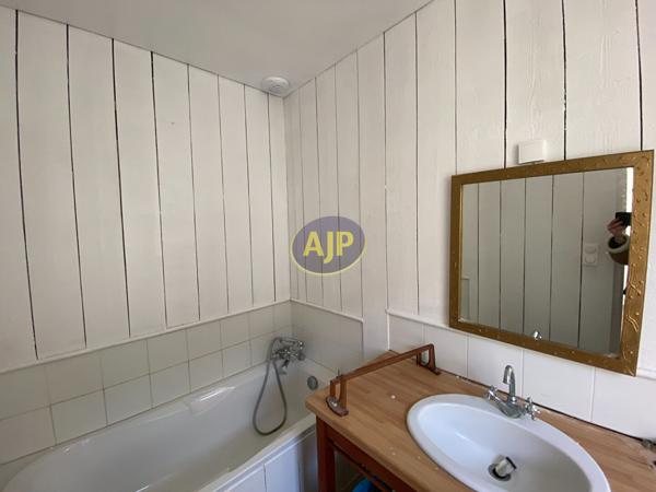 Appartement à louer Rohan : 3 pièces, 86m² avec 2 chambre(s) à 775€ - AJP Immobilier Pontivy