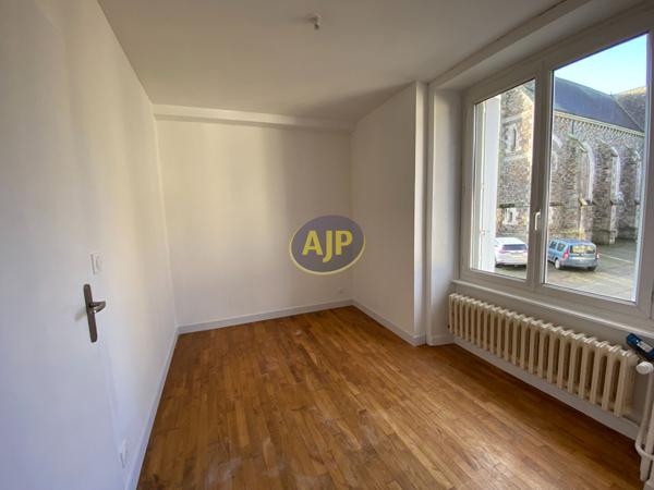 Appartement à louer Rohan : 3 pièces, 86m² avec 2 chambre(s) à 775€ - AJP Immobilier Pontivy