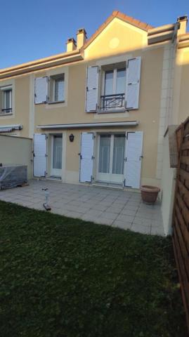 Maison Combs La Ville 6 pièces 114 m2 (carrez) - 147m² au sol