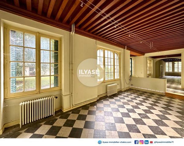 Chalon-sur-Saône (71100) Propriété 1200 m² | 13 000 m² de terrain