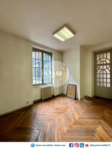 Chalon-sur-Saône (71100) Propriété 1200 m² | 13 000 m² de terrain