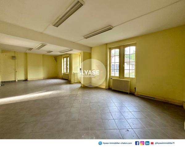 Chalon-sur-Saône (71100) Propriété 1200 m² | 13 000 m² de terrain