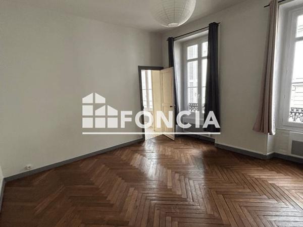 Location Studio 26.92 m² - 20 RUE HOCHE Angers 49100