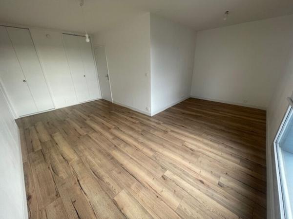 Un appartement de type 2 avec garage