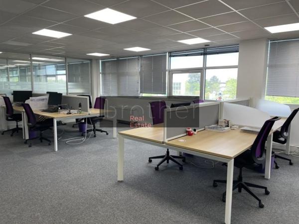 Bureau de 787 m² à louer à Bordeaux Ouest-Merignac