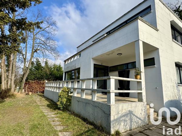 Maison d’architecte 9 pièces de 240 m² à Le Pecq (78230)