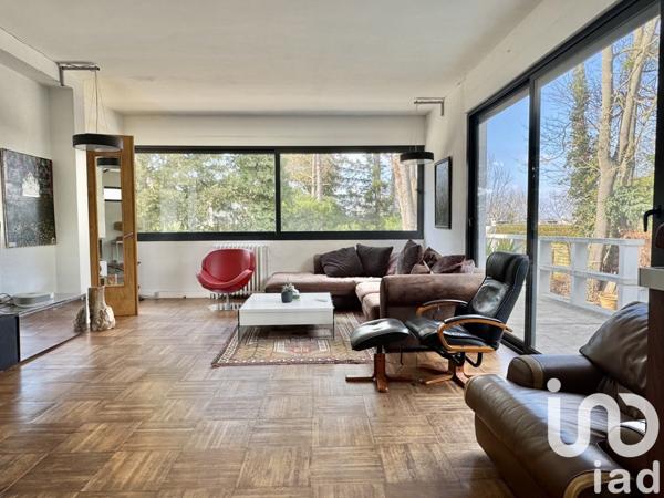 Maison d’architecte 9 pièces de 240 m² à Le Pecq (78230)
