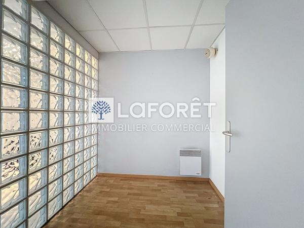 Location bureau Bressuire - 86 m² - 1 000 €/mois